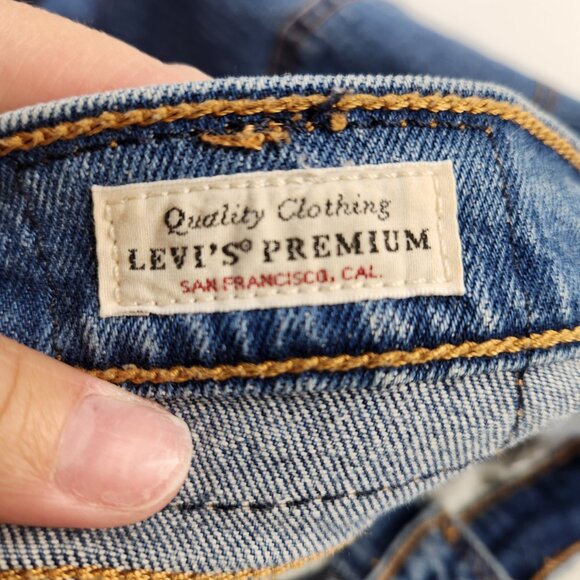 Levi's Women's Wedgie Straight High Rise Button Fly Cropped Denim Jeans Size 29 - Picture 9 of 14